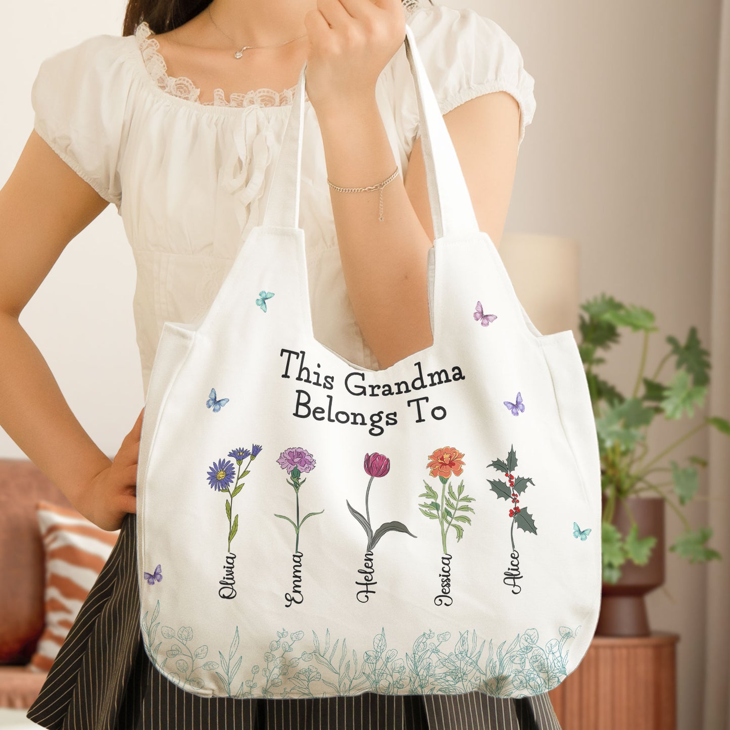 This Grandma Belongs To - Personalized Round Tote Bag