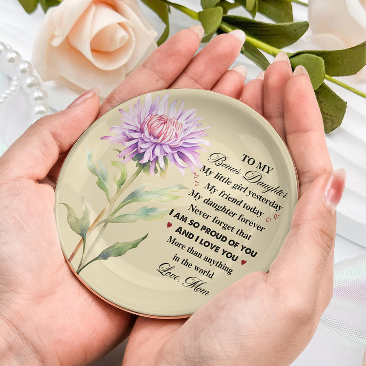 To-My-Daughter-I-Am-So-Proud-Of-You-Personalized-Jewelry-Dish(3.1)