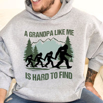 Father's-Day-Gifts,-Funny-Bigfoot-For-Dad,-Grandpa,-Custom-Kids'-Names-Personalized-Shirt