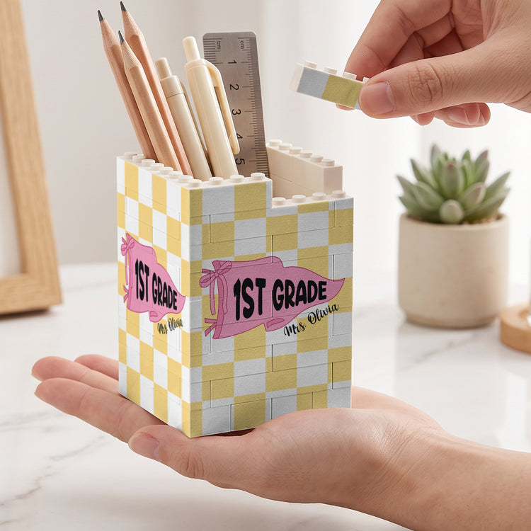 Pennant Design Teacher Back To School Gift - Personalized Pen Holder 3