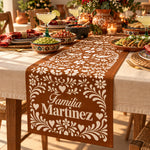 Personalizado Con Nombre de Familia Y Flores Estilo Papel Picado Mexicano - Decoración de Mesa - Personalizado Camino de Mesa  1