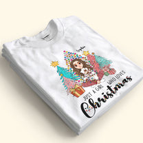 Just A Girl Who Loves Christmas - Vintage Version - Personalized Shirt