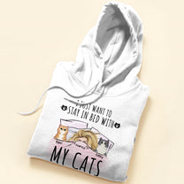 Stay In Bed With My Cats - Personalized Shirt - Gift For Cat Lovers, Cat Mom - Peeking Cats-Macorner
