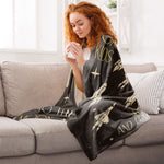 This Grandma Loves Her Grandkids To The Moon And Back - Personalized Blanket