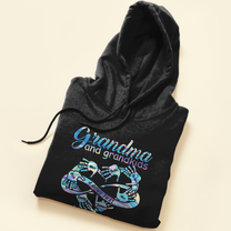Unbreakable Bond Between Grandma & Grandkids - Personalized Shirt - Birthday, Loving Gift For Grandma, Mimi, Nana